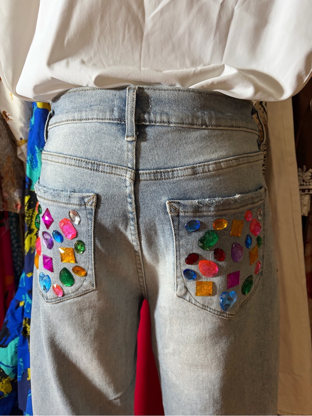Light Wash Denim / Embellished Back Pockets - Picture 4 of 4